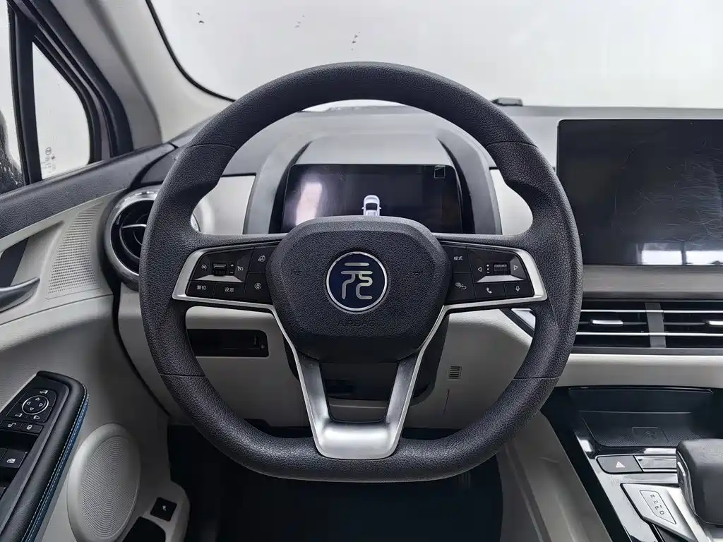 BYD Yuan Pro — миниатюра 11