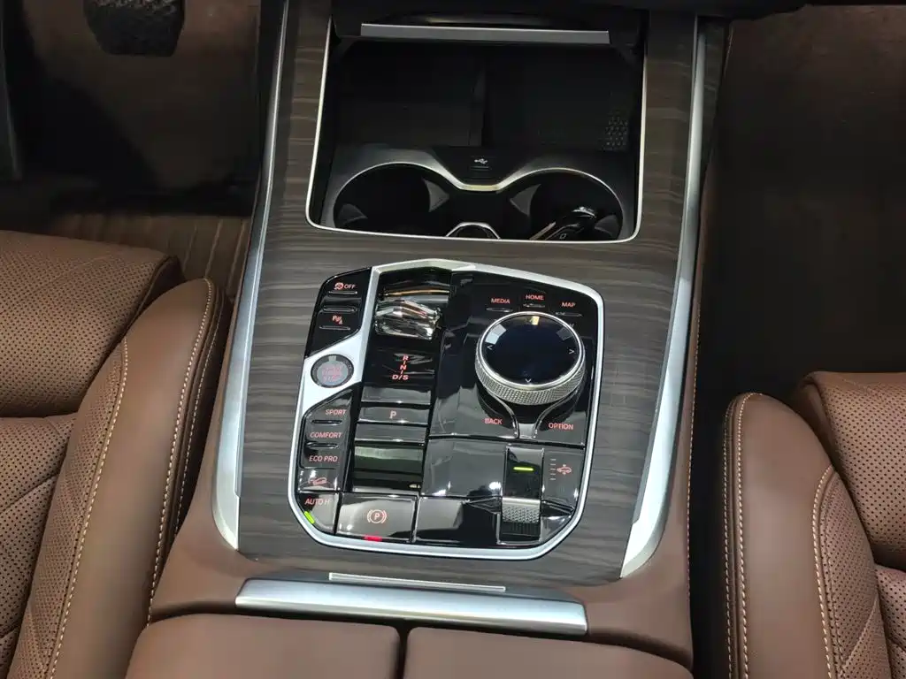 BMW X7 2023 xDrive40i Lead Luxury