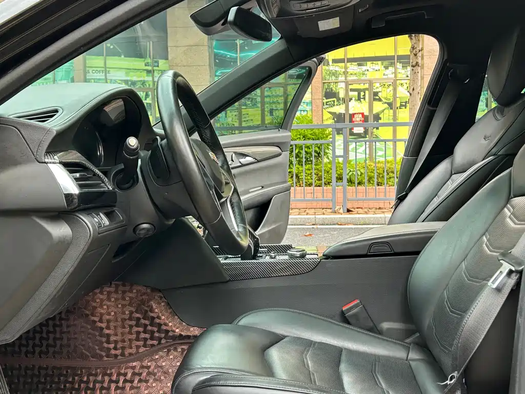Cadillac CT6 — миниатюра 8