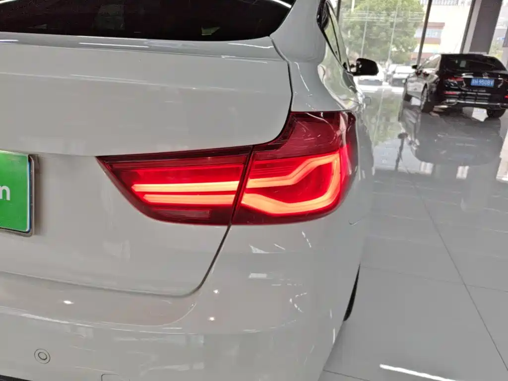 BMW 3 Series GT — миниатюра 8