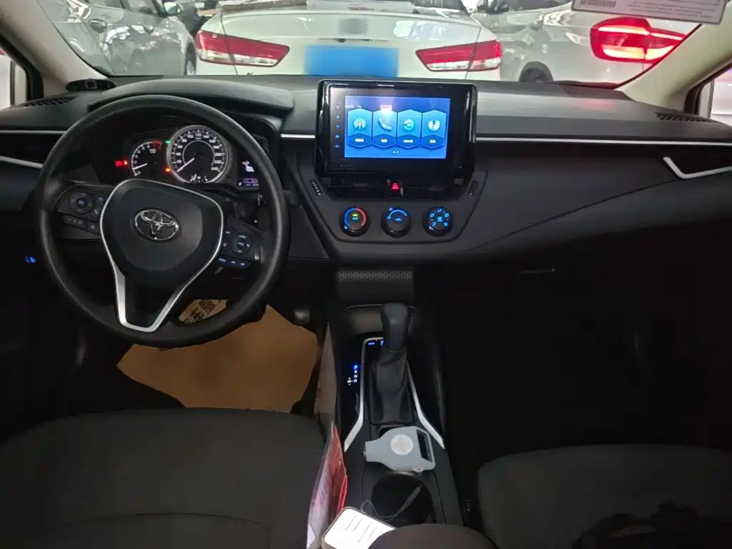 Toyota Corolla — миниатюра 10