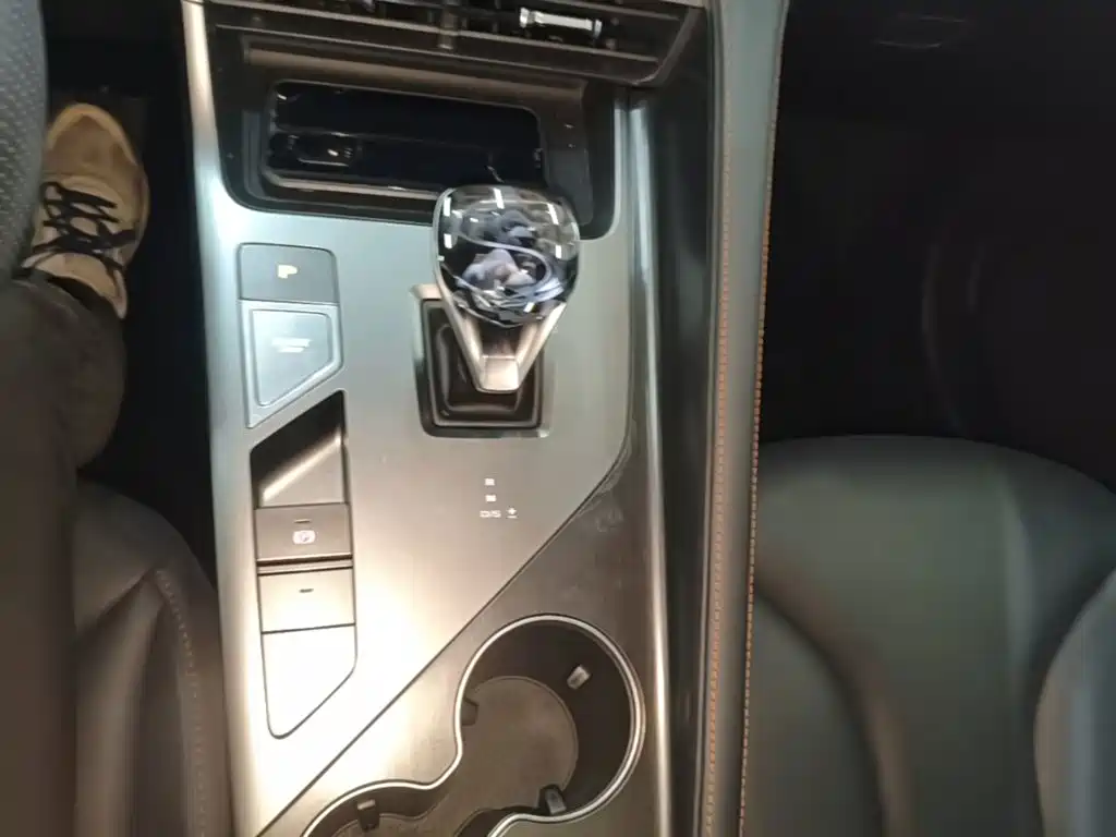 Roewe RX5 — миниатюра 14