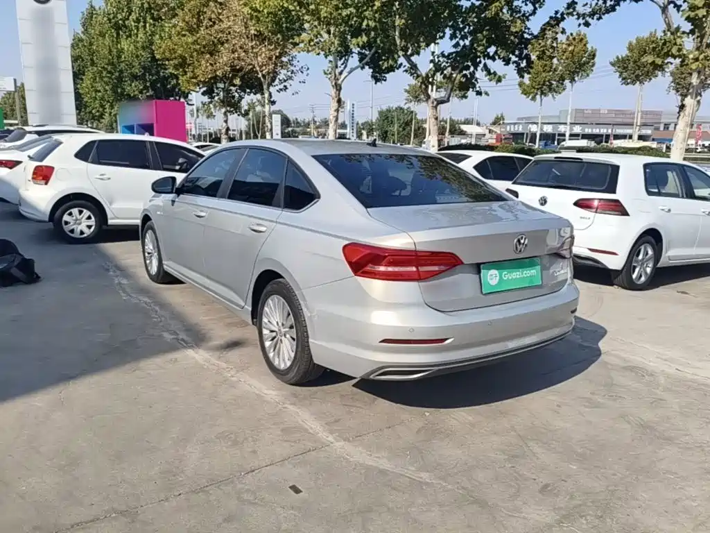 Volkswagen Lavida — миниатюра 5