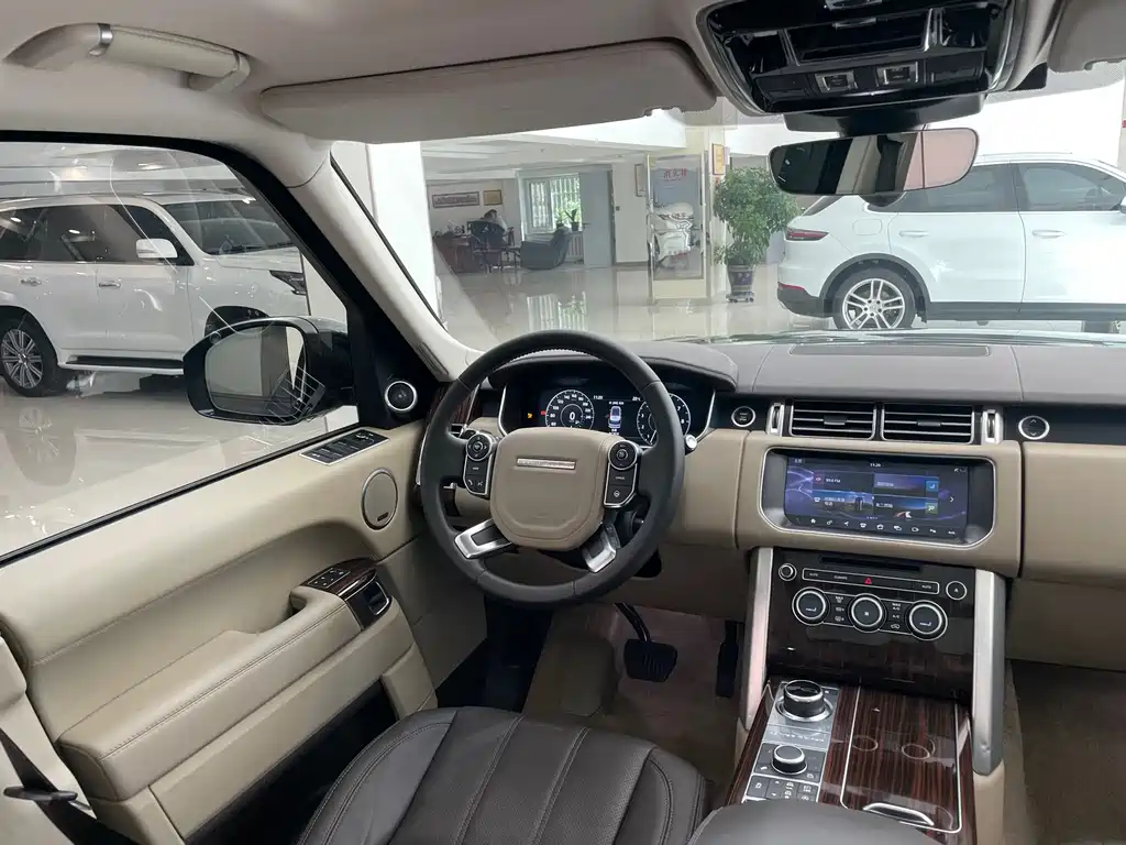 LAND ROVER RANGE ROVER