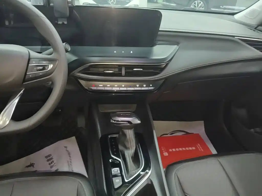 Buick Verano — миниатюра 13