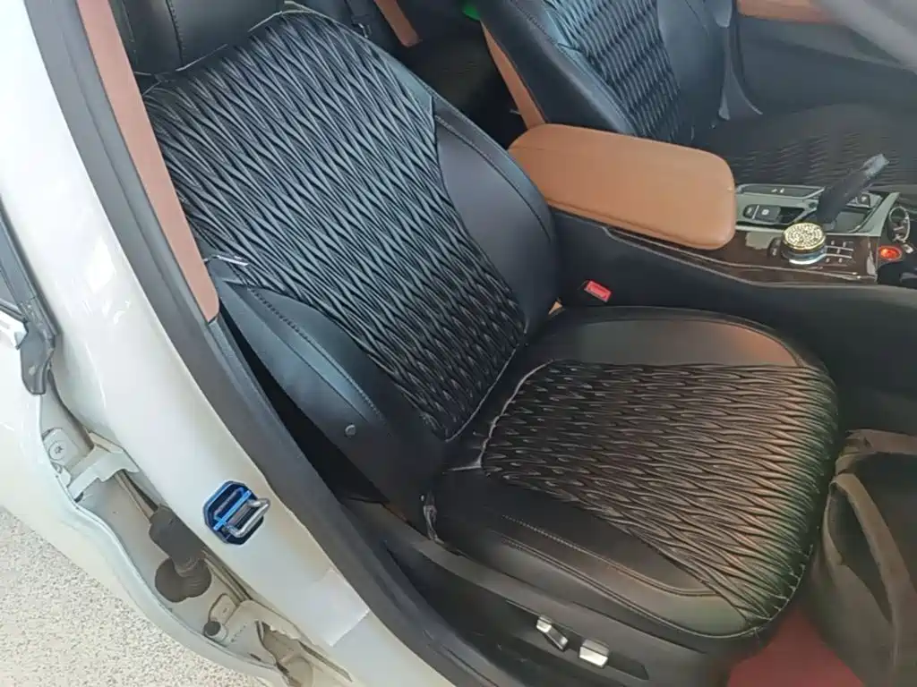BMW 5 Series — миниатюра 25