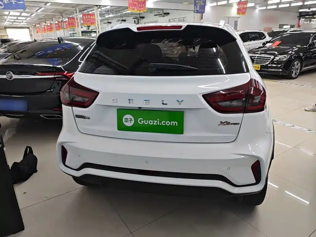 Geely Vision X3 — миниатюра 6