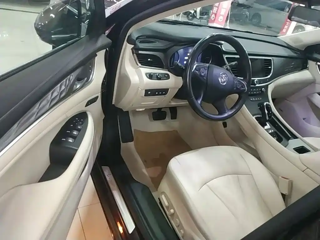 Buick LaCrosse — миниатюра 16
