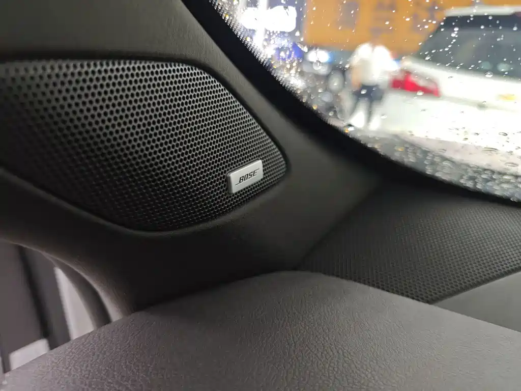 Cadillac XT4 — миниатюра 12