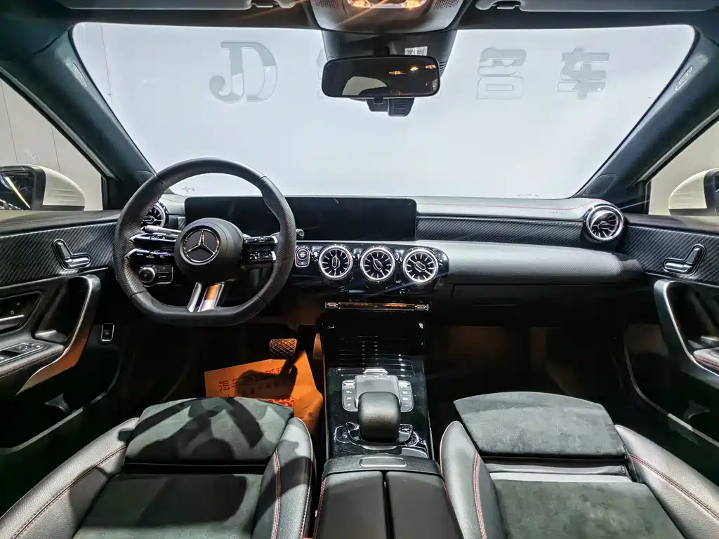 Mercedes-Benz A-Class 2023 — фото 7