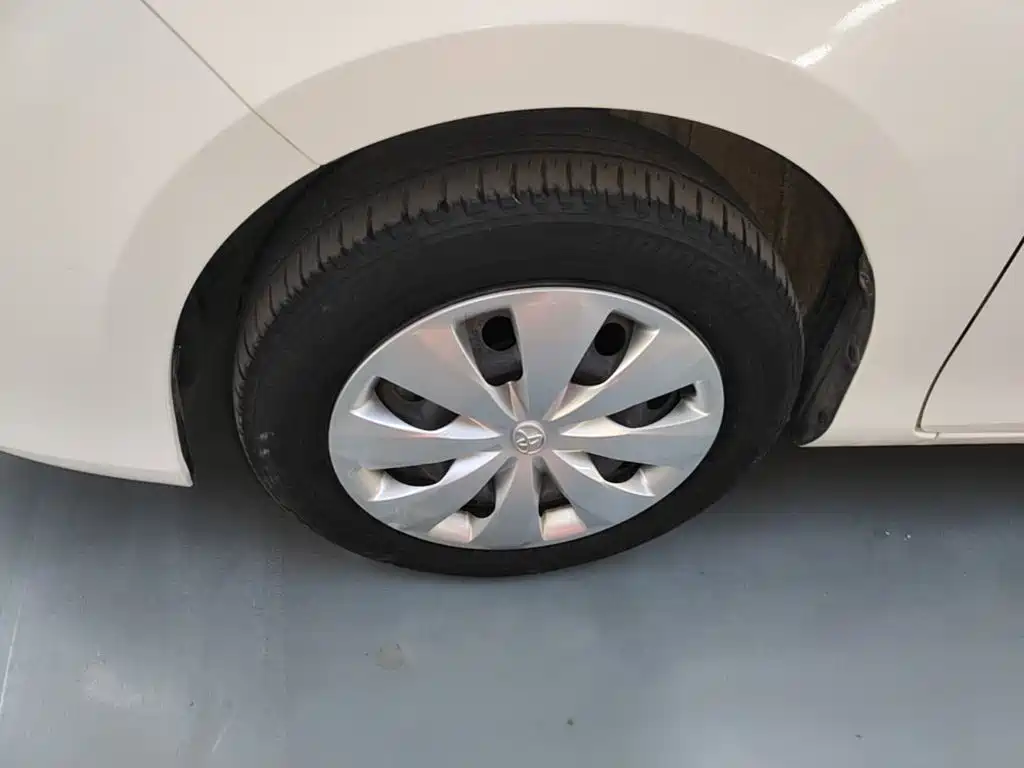 Toyota Yaris L — миниатюра 23