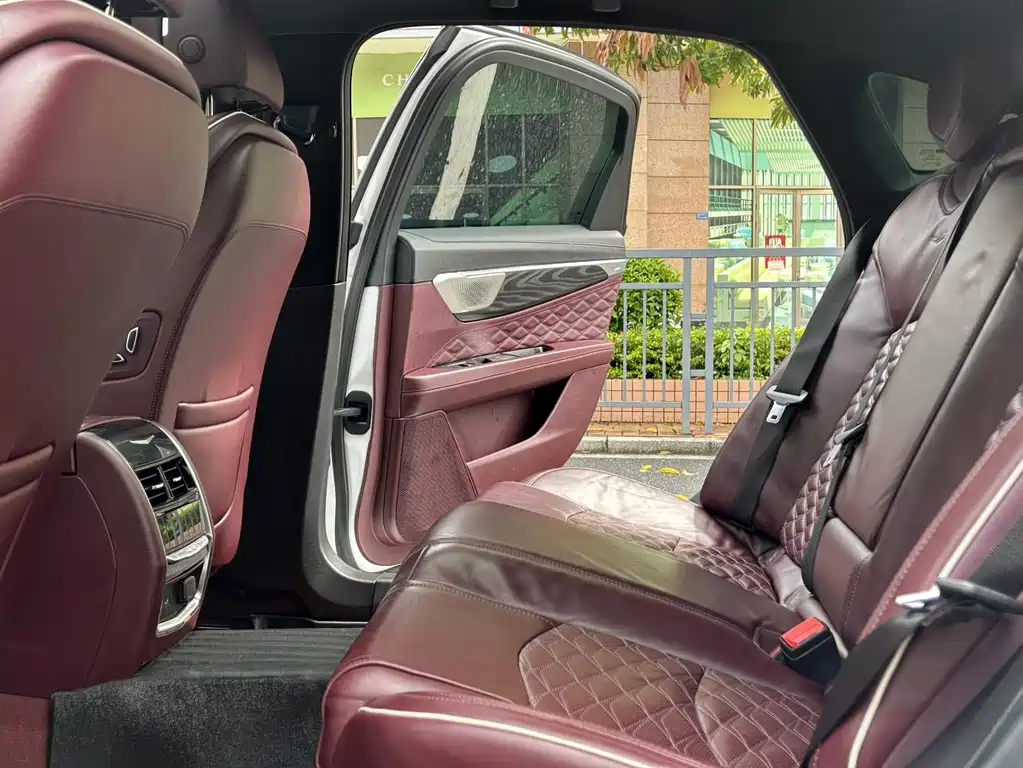 Cadillac CT6 — миниатюра 10