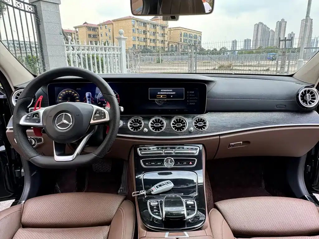 MERCEDES-BENZ E CLASS