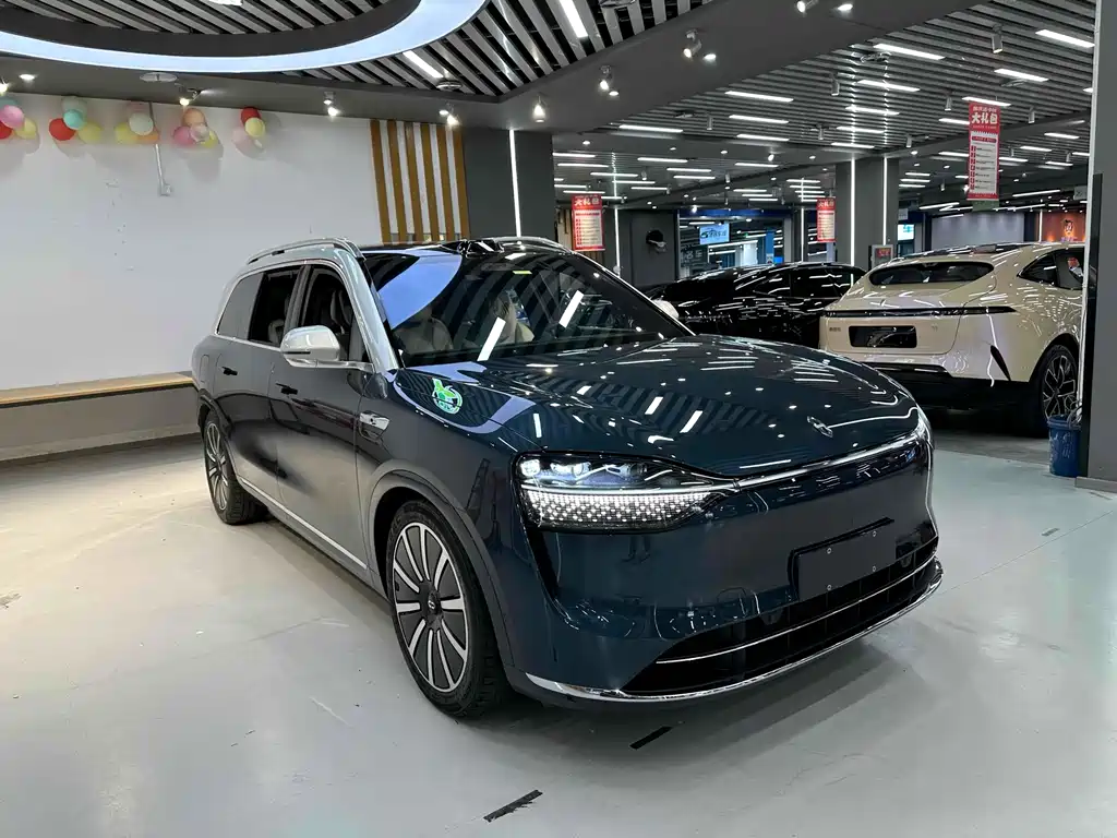 AITO ASK THE WORLD M9