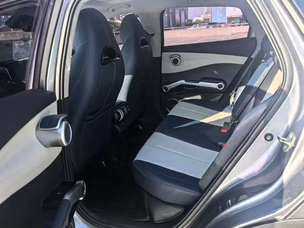 BYD Yuan Plus — миниатюра 5