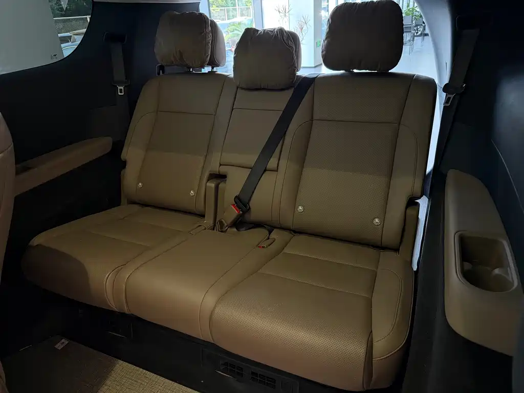 Li Auto Li MEGA — миниатюра 8