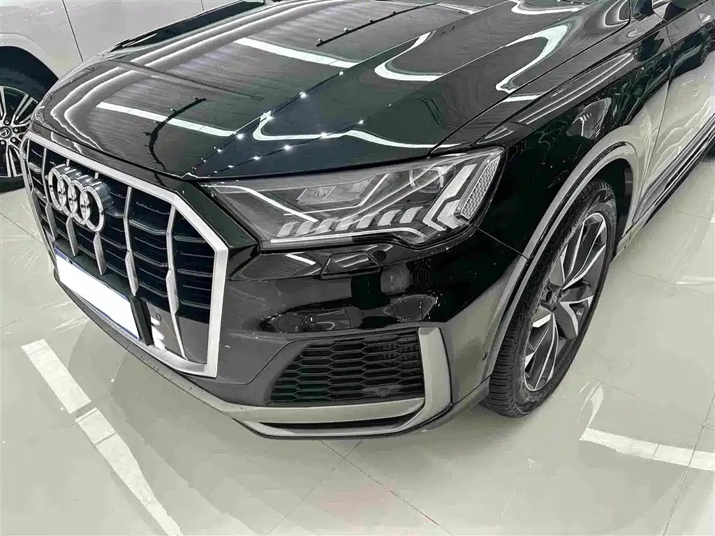 Audi Q7 — миниатюра 3
