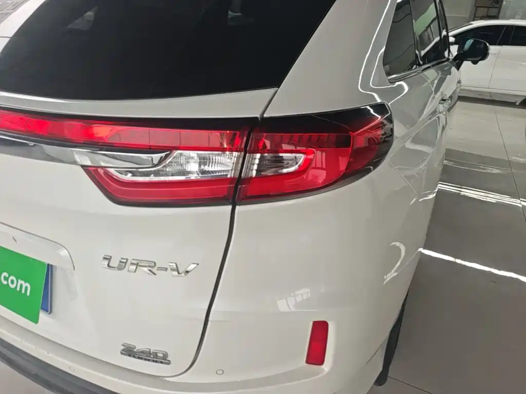 Honda UR-V — миниатюра 8
