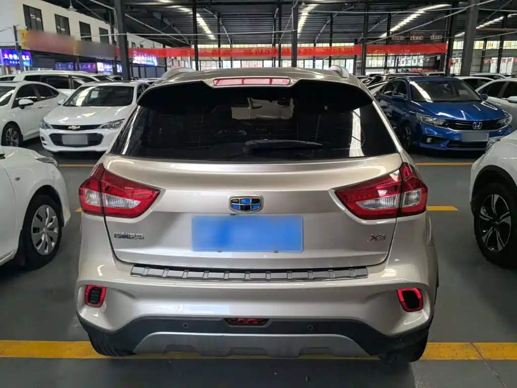 Geely Vision X3 — миниатюра 6