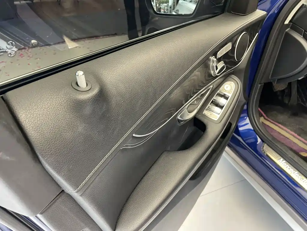 Mercedes-Benz C-Class — миниатюра 5
