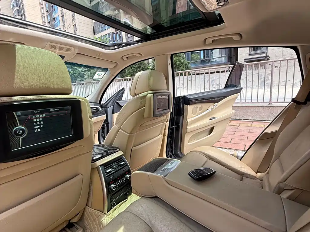 BMW 5 Series GT — миниатюра 25