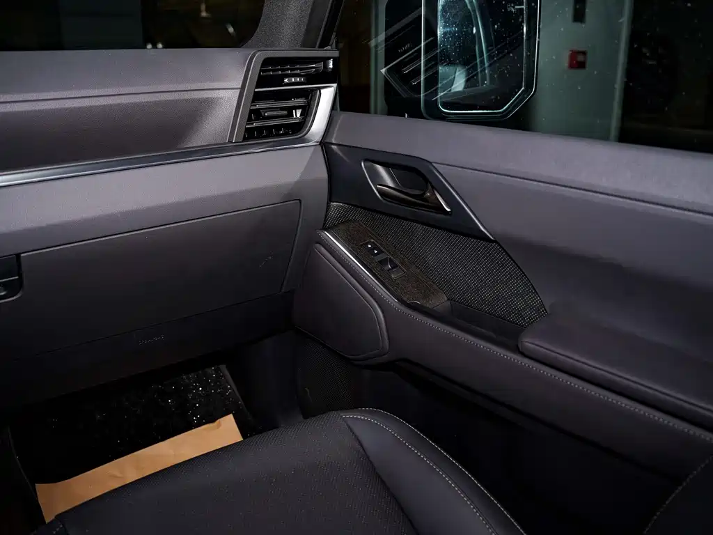 Lexus GX — миниатюра 16