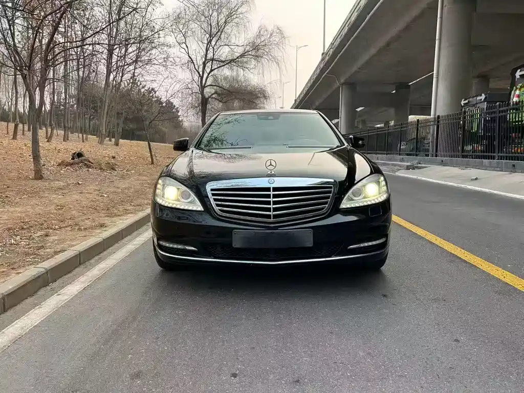 Mercedes-Benz S-Class 2013