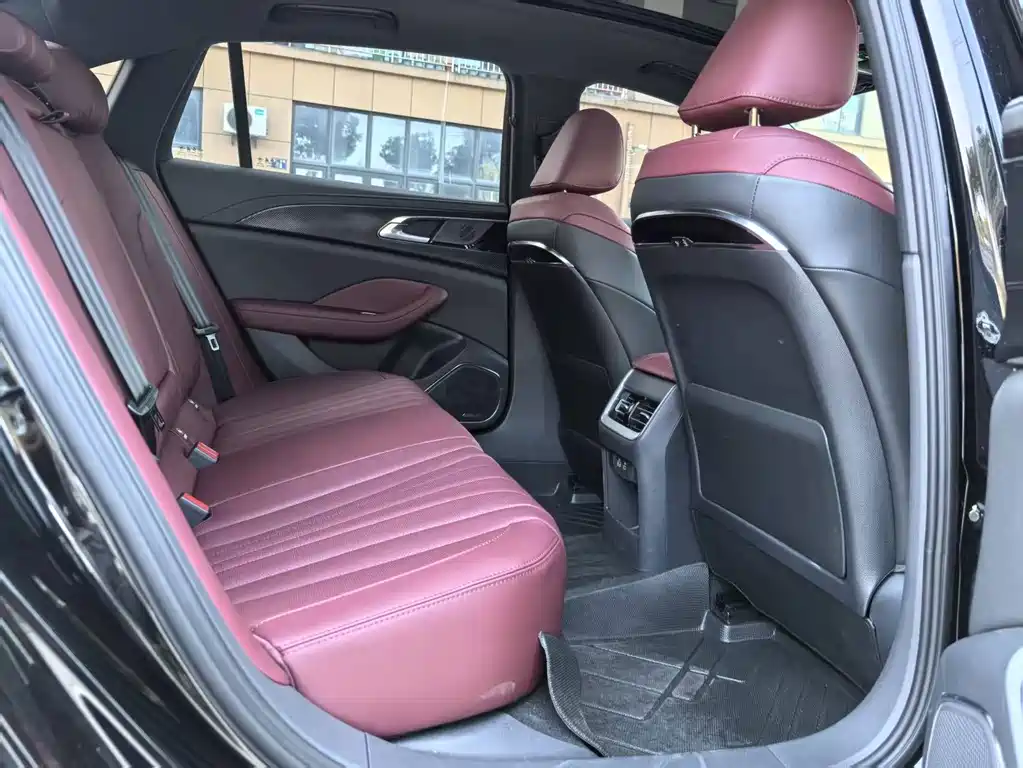 Hongqi Hongqi H5 — миниатюра 7