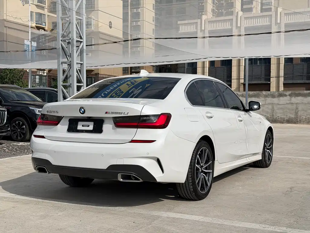BMW 3 Series — миниатюра 4
