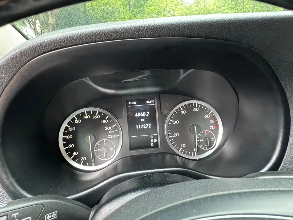 Mercedes-Benz Vito — миниатюра 17