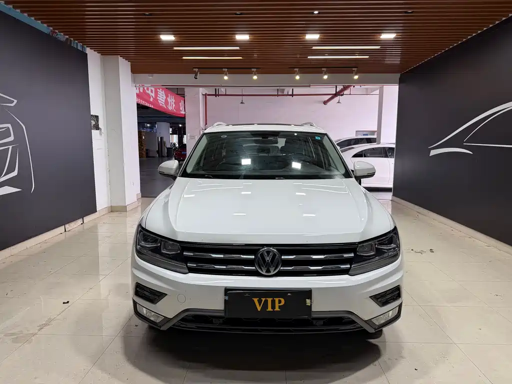 Volkswagen Tiguan L — миниатюра 2