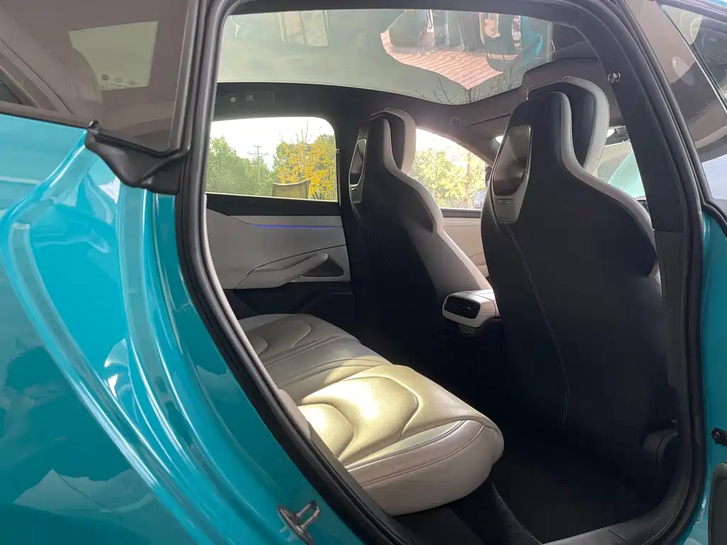 XIAOMI CAR XIAOMI SU7