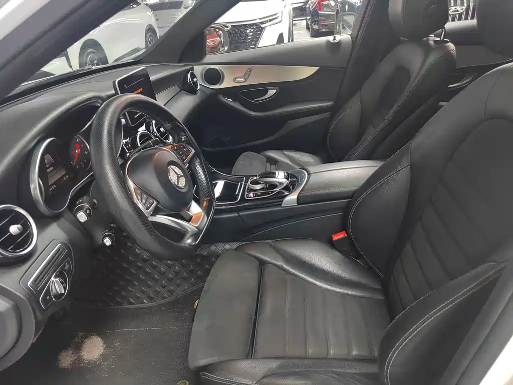 Mercedes-Benz C-Class — миниатюра 5