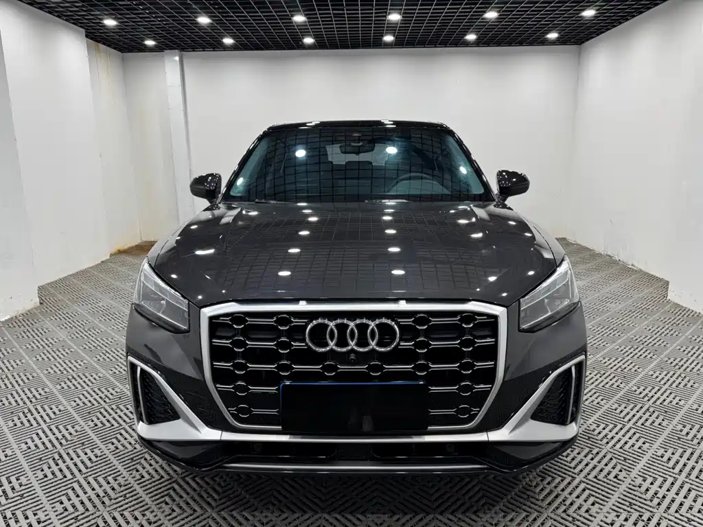 Audi Q2L — миниатюра 2