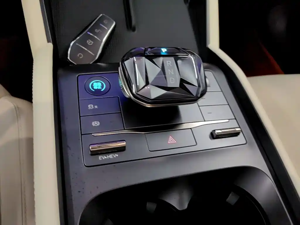 BYD Qin L — миниатюра 14