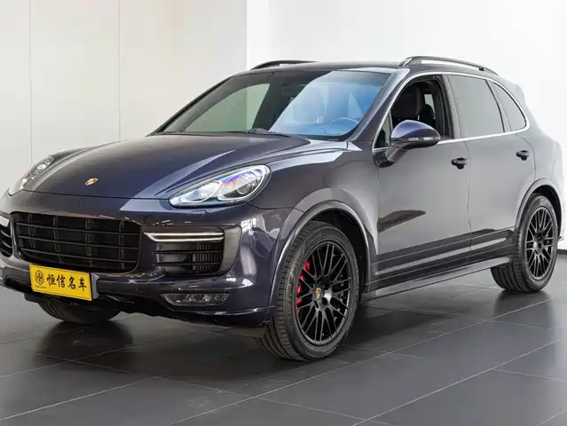 PORSCHE CAYENNE 2017