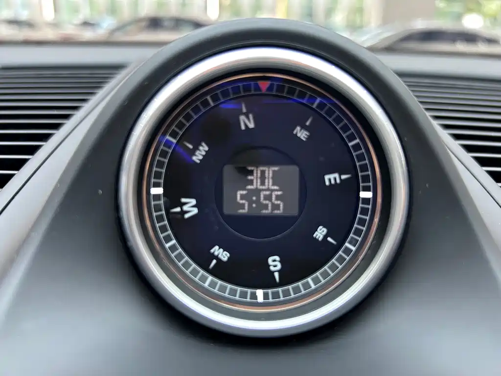 Porsche Macan — миниатюра 29