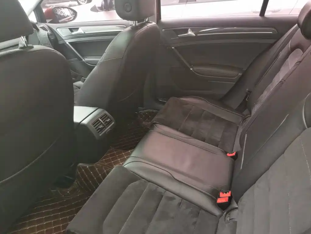 Volkswagen Golf — миниатюра 17