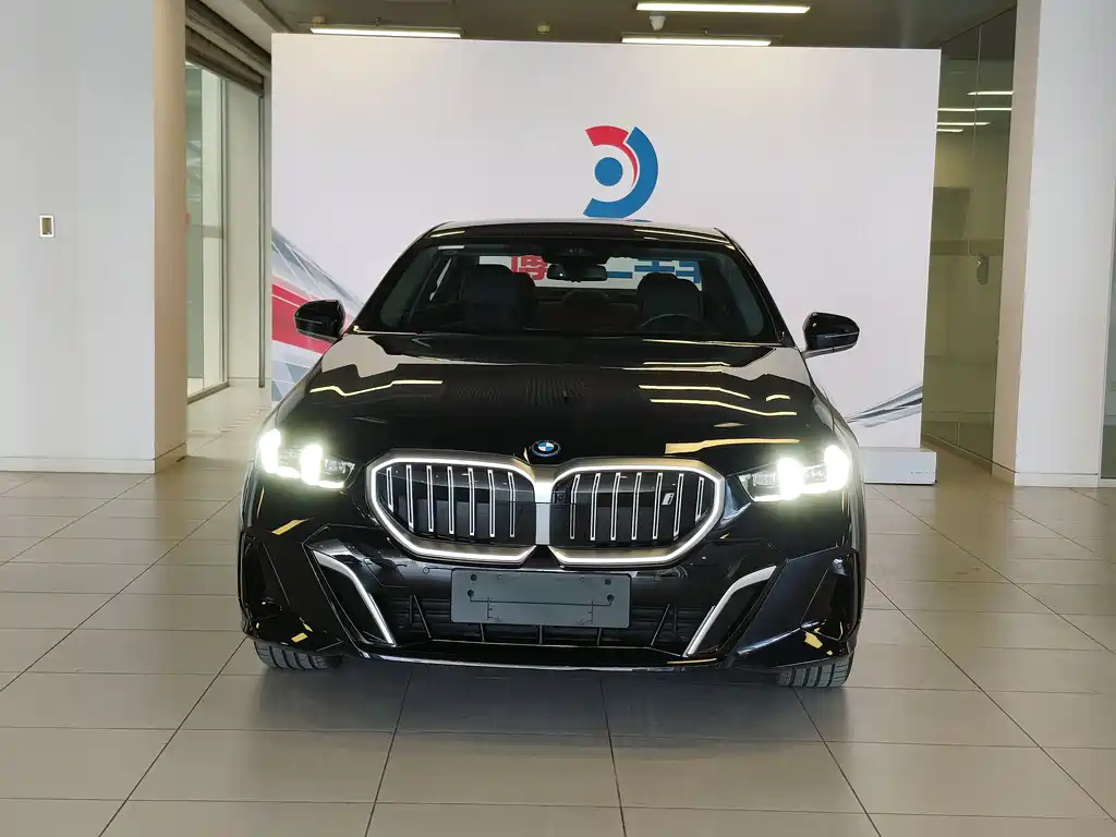 BMW i5 2025 eDrive 40L M Sport