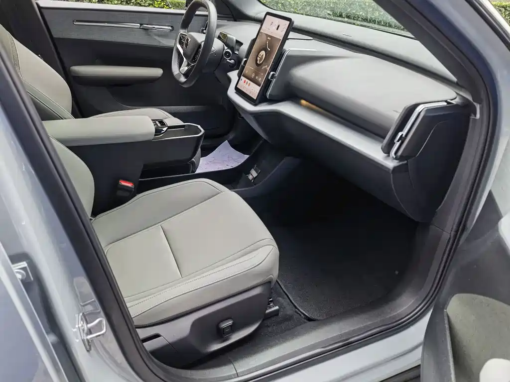 Volvo EX30 — миниатюра 16