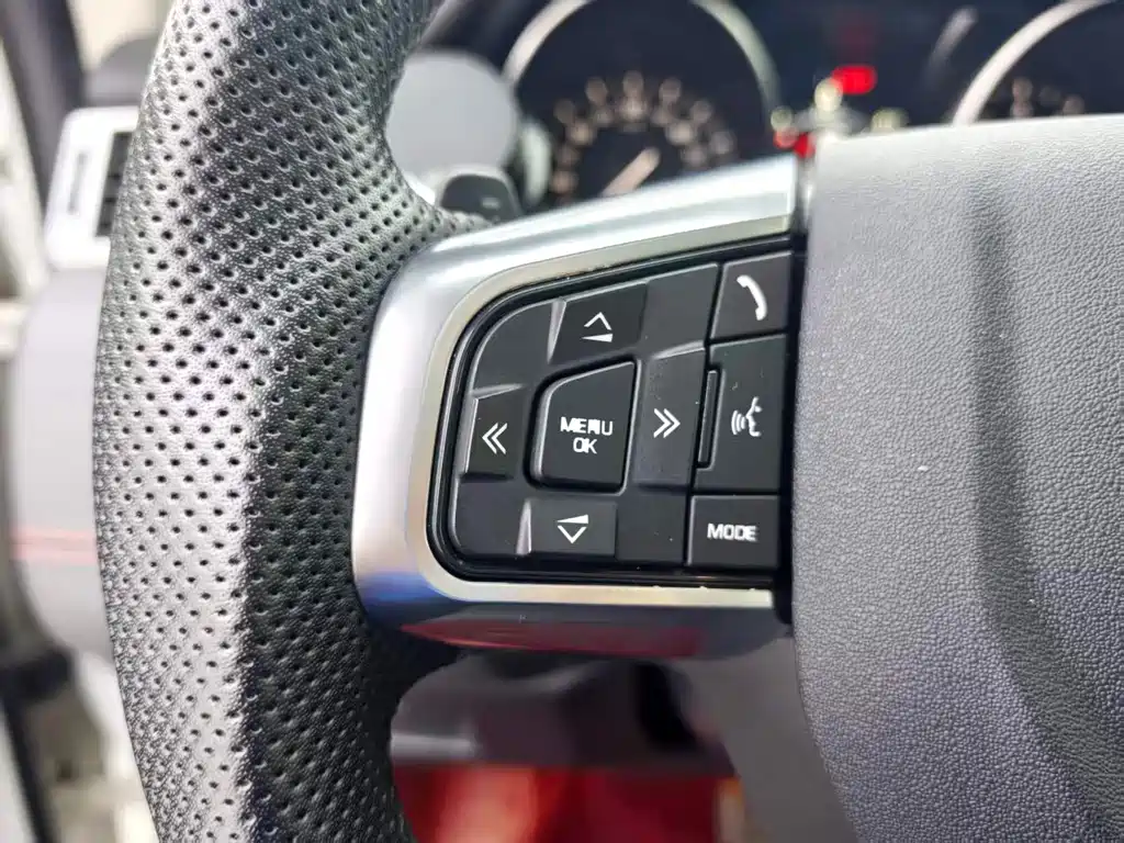 Land Rover Discovery Sport — миниатюра 9