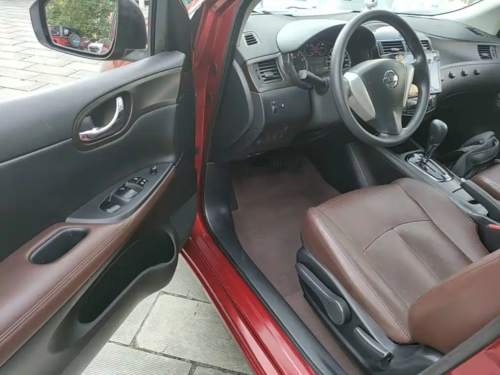 Nissan Tiida — миниатюра 16