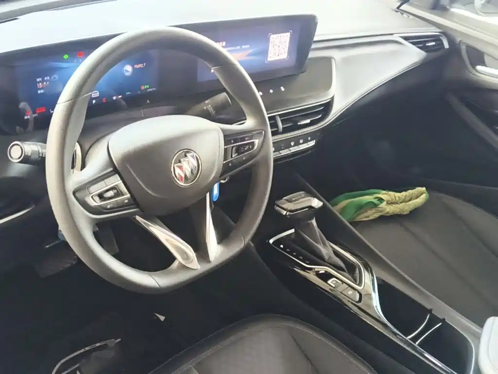 Buick Verano — миниатюра 10