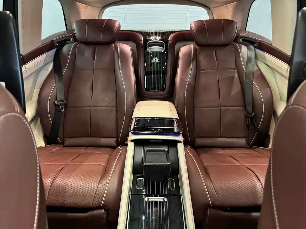 Mercedes-Benz GLS — миниатюра 30