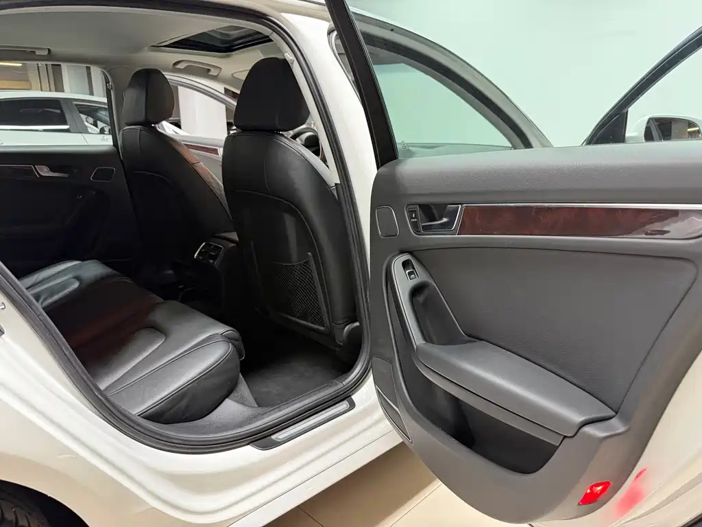 Audi A4L — миниатюра 18