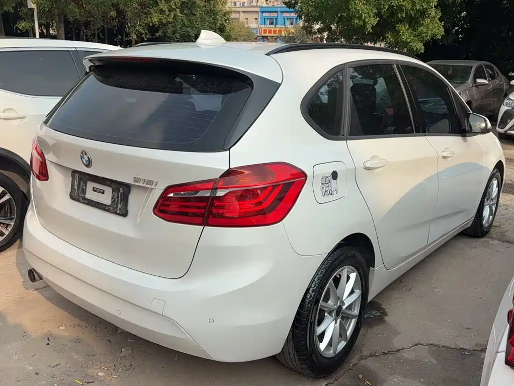 BMW 2 Series Active Tourer — миниатюра 25