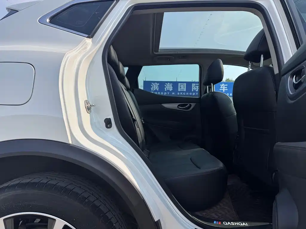 Nissan Qashqai — миниатюра 13