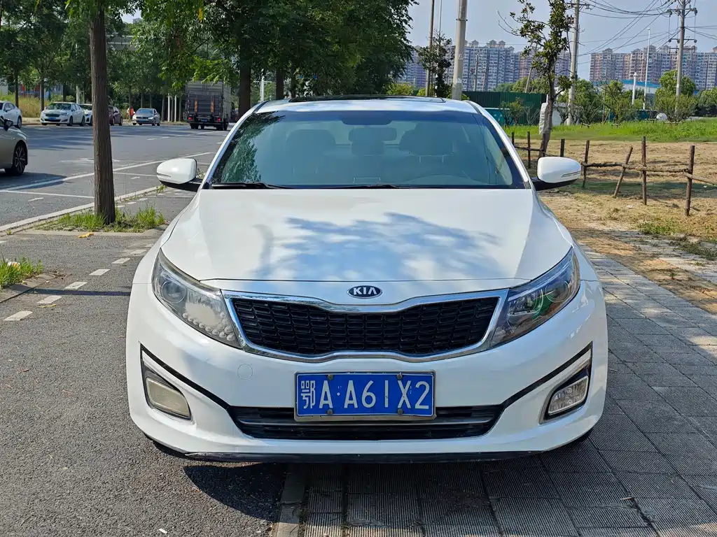 Kia K5 2014 2.0L AT GLS