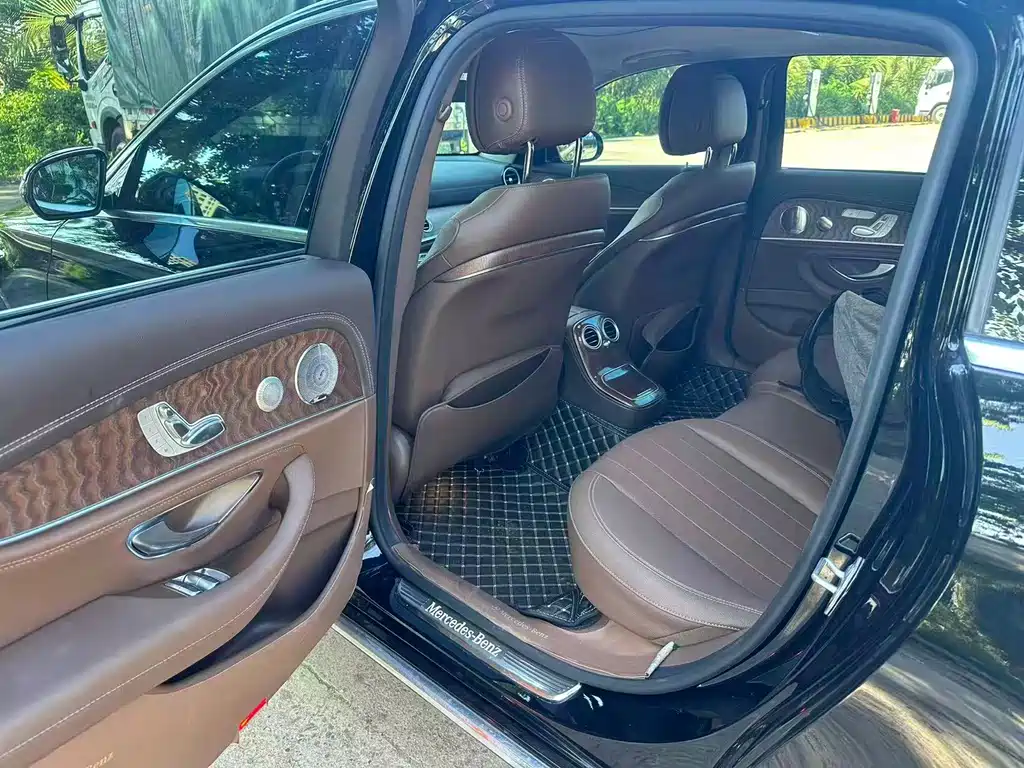 Mercedes-Benz E-Class 2023 — фото 3