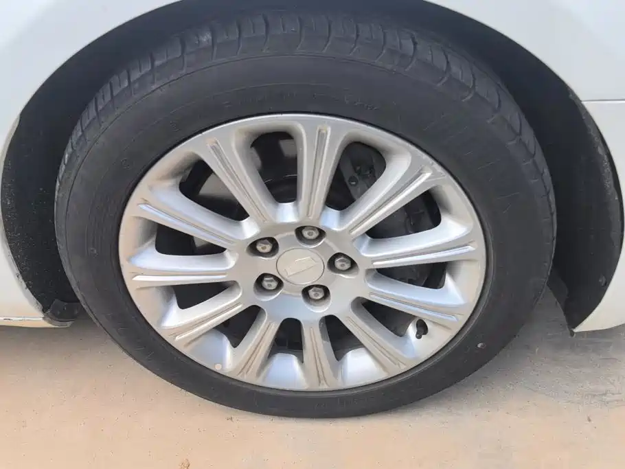 Cadillac XTS — миниатюра 6